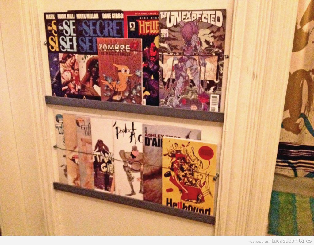 Decoración paredes casa con cómics y viñetas, pasillo 2