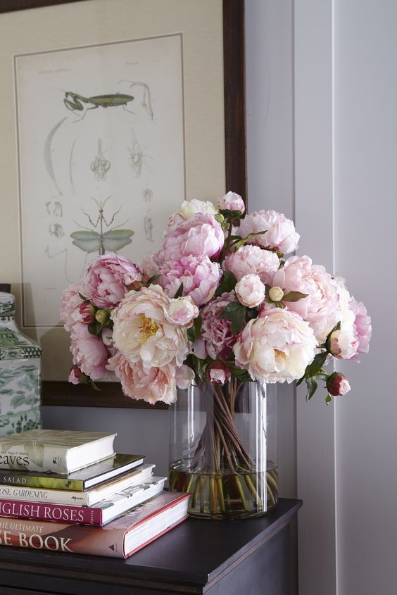 Flores más bonitas para decorar tu casa, peonias